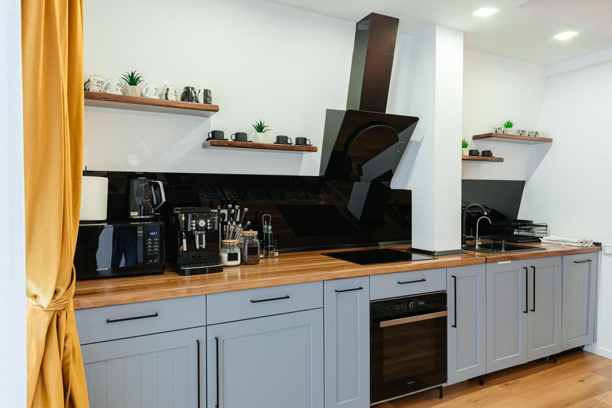 Elviu Guesthouse ลากูโรซู ภายนอก รูปภาพ