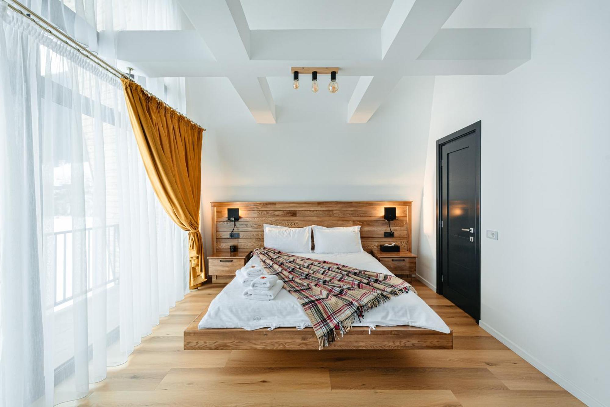 Elviu Guesthouse ลากูโรซู ภายนอก รูปภาพ